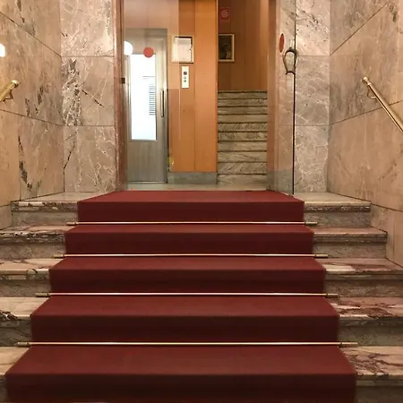 Manhattan House